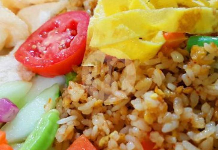 Rizqiana Jaya Nasi Goreng: A Culinary Legend in Cilacap's Heart